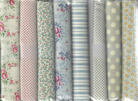 Quiltpakket L Love &amp; Hope Sampler TILDA stoffen op licht blauw