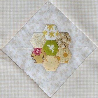 8Fat8 Yellow and Offwhite Quilters Flower Garden 