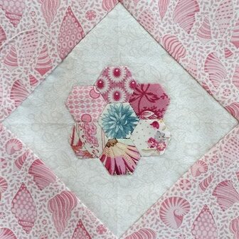 8Fat8 Pink Red Quilters Flower Garden 