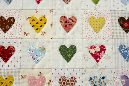 Little Hearts Scrap Quilt pattern