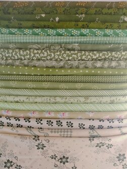 Fabric package green 20 x 25x25cm