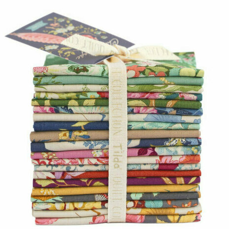 300134 Fat Eight Bundle Tilda Chic Escape