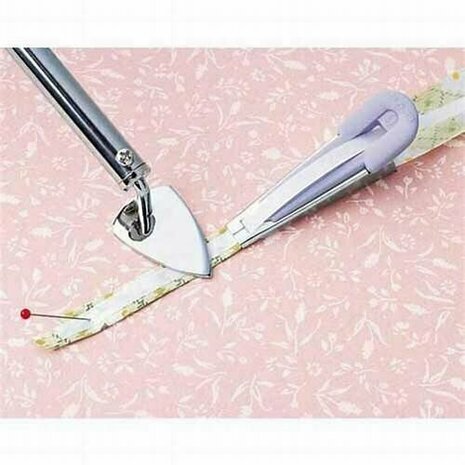 4041 Clover fusible Bias Tape 5 mm  25 meter