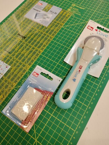 Basic Set Cutting supplies SMALL