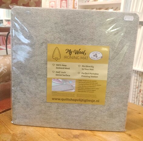 Quadratische B&uuml;gelmatte aus Wolle