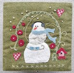 Houten doos met versierd deksel