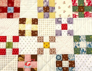 Little Nine Patches Scrap Quilt Anleitung